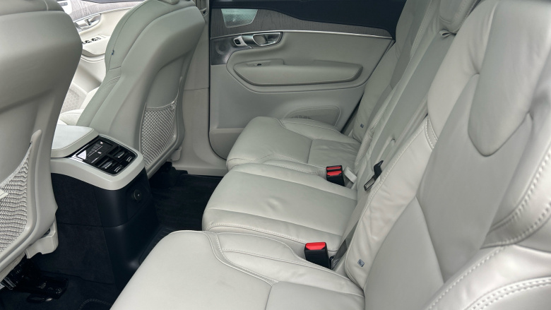 Volvo XC90 2.0 T8 [455] RC PHEV Ultimate Dark 5dr AWD Gtron Estate